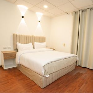 Single Room Bathroom